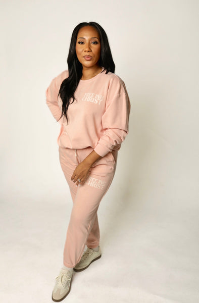 ‘Free in Christ’ Unisex Lightweight Christian Crewneck Sweatshirt – Peachy (Beige Ink)