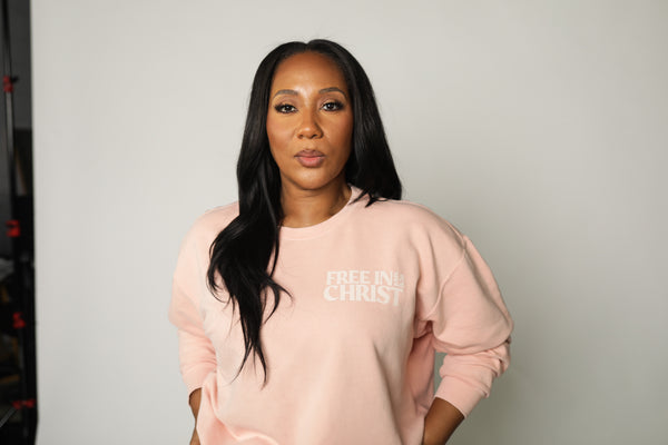 ‘Free in Christ’ Unisex Lightweight Christian Crewneck Sweatshirt – Peachy (Beige Ink)